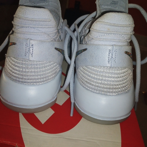 Shoes 👟 - Picture 2 of 4